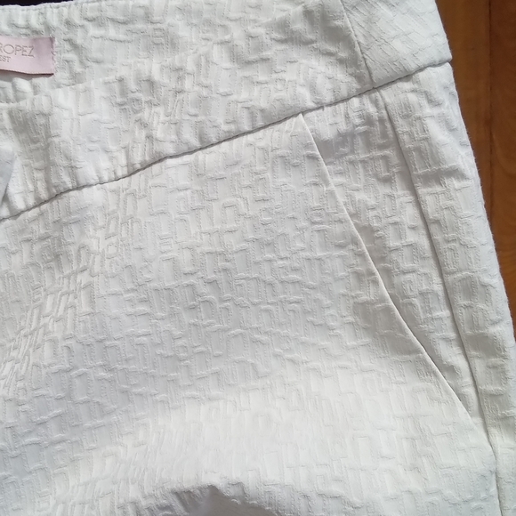 White Capri Pants - Picture 6 of 6